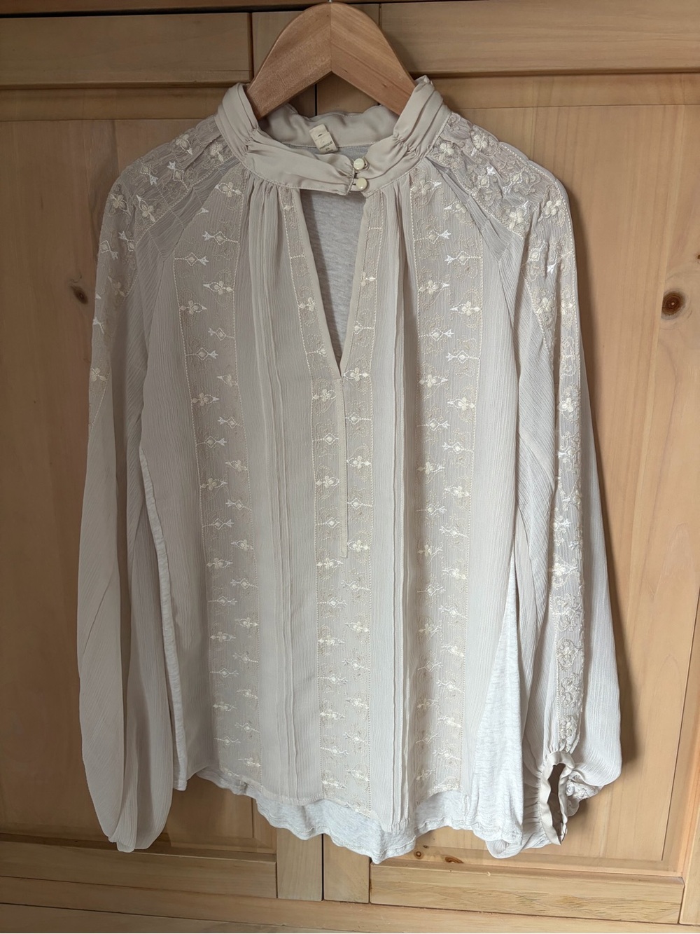 Anthropologie Ivory Embroidered Keyhole Peasant Blouse